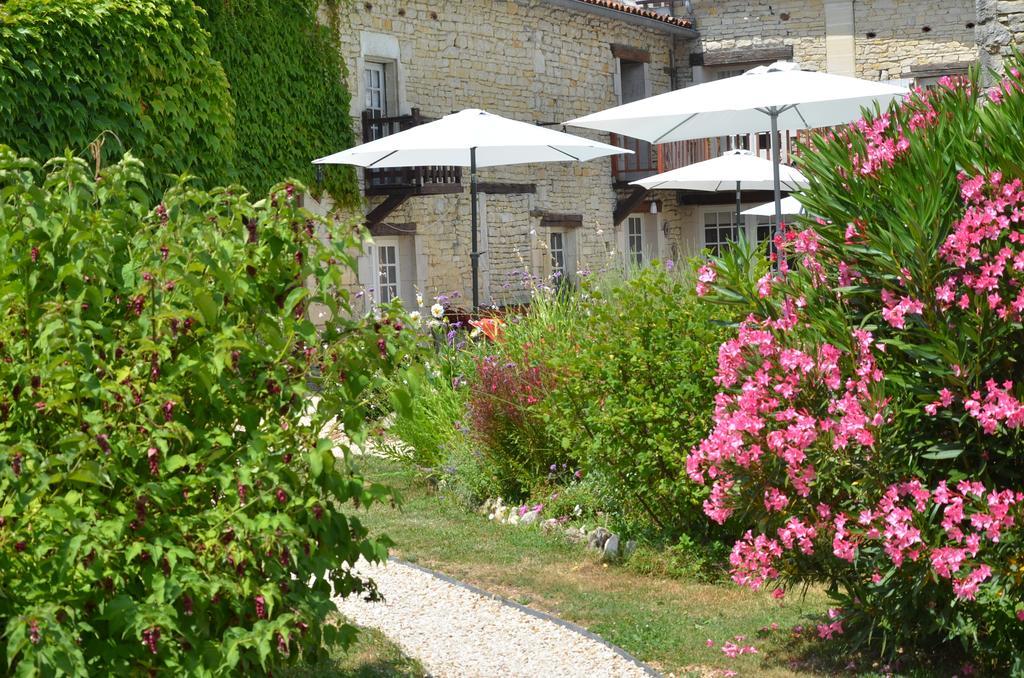 La Closerie Bed and Breakfast Nercillac Eksteriør billede